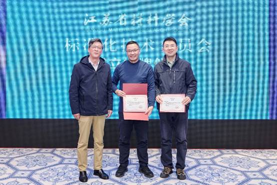 ͼƬ°üÀ¨ ÐÞ½¨, »§Íâ, Õ¾, ǰÐÎòÒÑ×Ô¶¯ÌìÉú