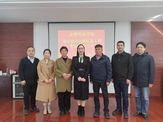 һȺ��վ��һ����ò���Զ�����